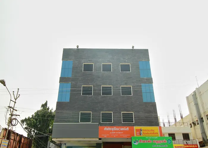 Oyo 11489 Pkn Classic Regency Madurai